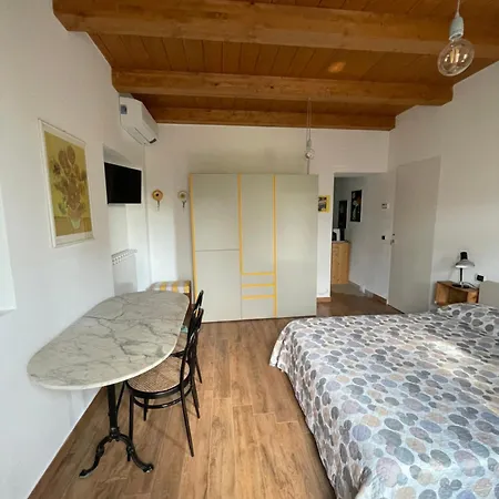 Via Piane Bed & Breakfast *