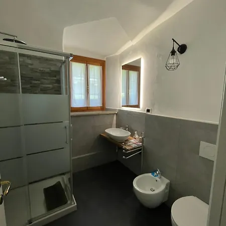 فندق مبيت وإفطار Via Piane Azeglio