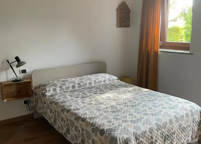 فندق مبيت وإفطار Via Piane 3*